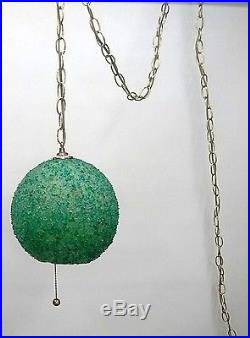 VINTAGE 1960-70's ROUND HANGING GLASS CHANDELIER GLOBE LAMP & CHAIN USA WORKS