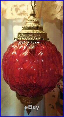 VINTAGE 70s SWAG HANGING RED GLASS GLOBE LIGHT LAMP Ceiling Fixture WITH CHAIN