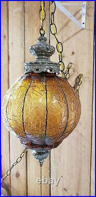 VINTAGE MID CENTURY SWAG HANGING AMBER ROUND GLASS GLOBE LIGHT LAMP + CHAIN plug