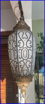 Vint. Glass Swag Brass & Glass Lamp Light. Works. YEAR Aprx. 25 Tall 20Round