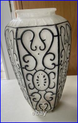 Vint. Glass Swag Brass & Glass Lamp Light. Works. YEAR Aprx. 25 Tall 20Round