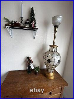 Vintage Daisy Mid-century Capiz Shell Light Table Large Lamp MCM