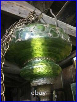 Vintage Green Glass Swag Hanging Lamp Pull chain. BEAUTIFUL