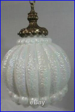Vintage IRIDESCENT WHITE OPALESCENT ART GLASS HANGING SWAG LAMP Light CEILING
