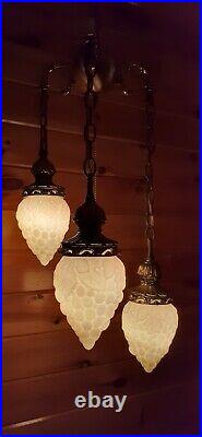 Vtg MCM Hollywood Regency Tri-Swag Milkglass Grapes Hanging Swag Light Fixture