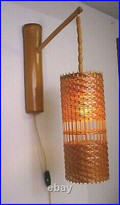 Vtg bamboo wood & woven Wicker wall mount Electric hanging Swag Basket Lamp